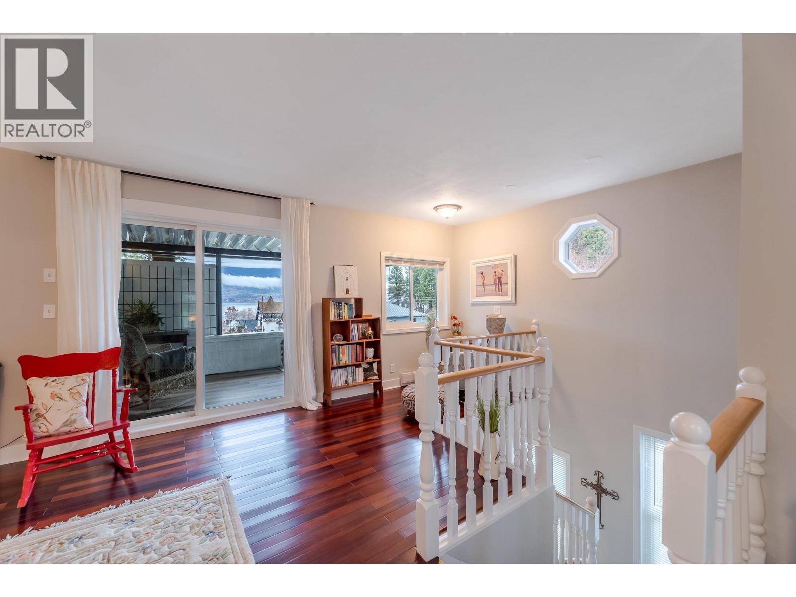 5706 Butler Street, Summerland, BC - Indoor