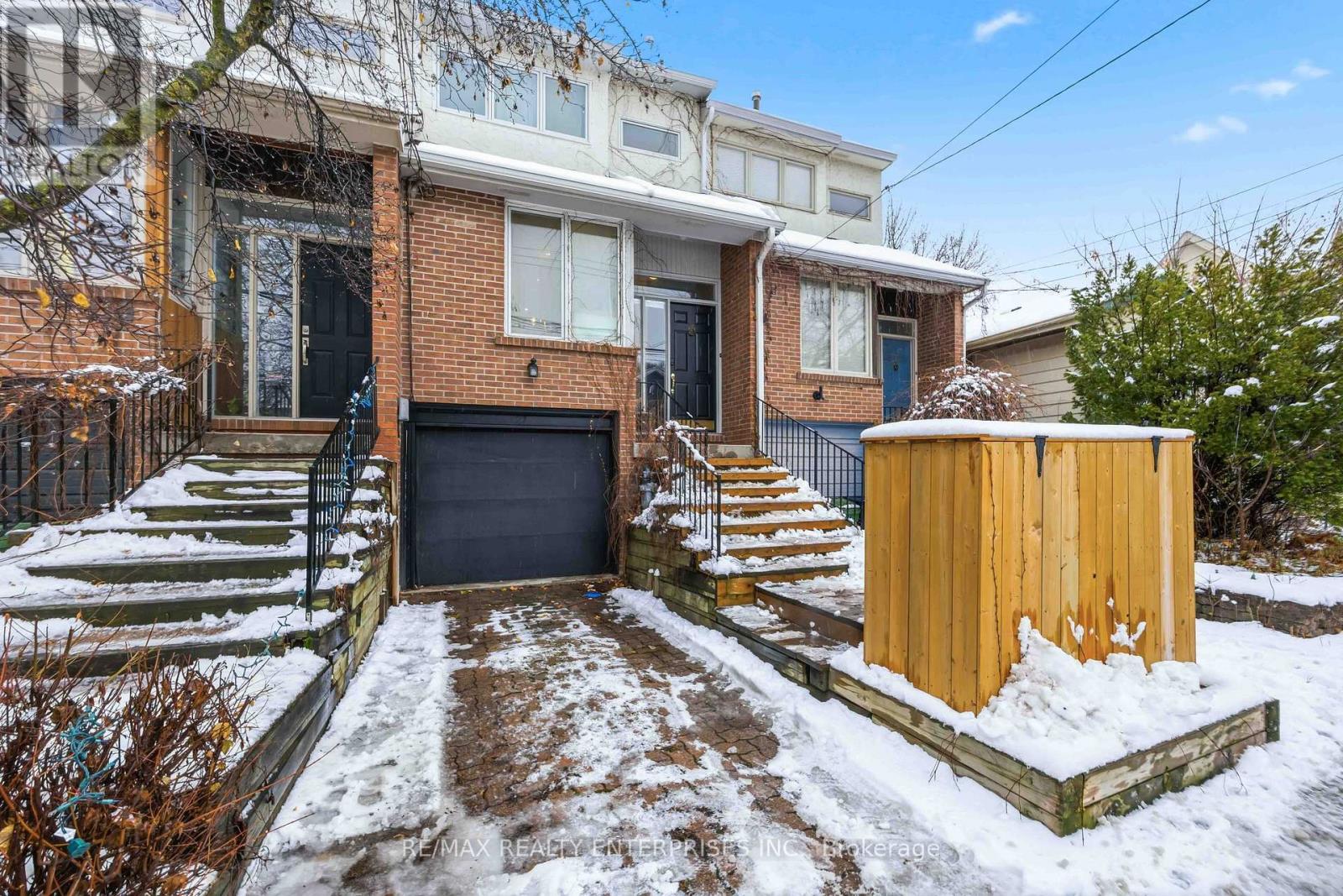 121 Montgomery Avenue, Toronto, ON - Outdoor