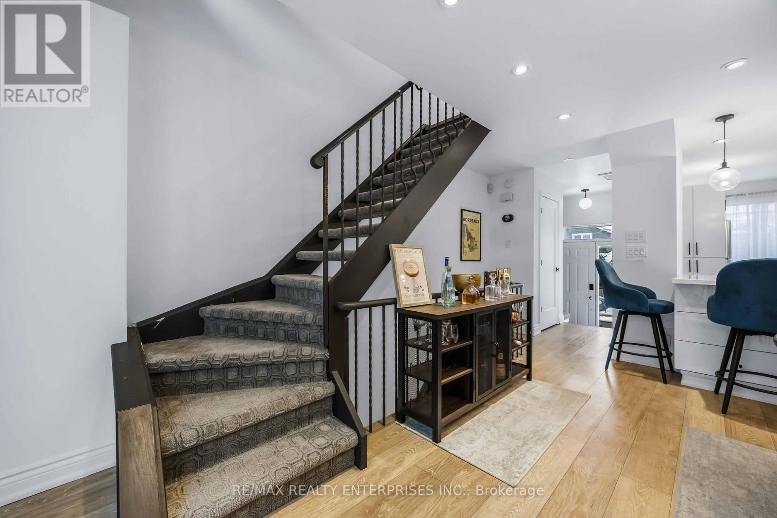 121 Montgomery Avenue, Toronto, ON - Indoor Photo Showing Other Room