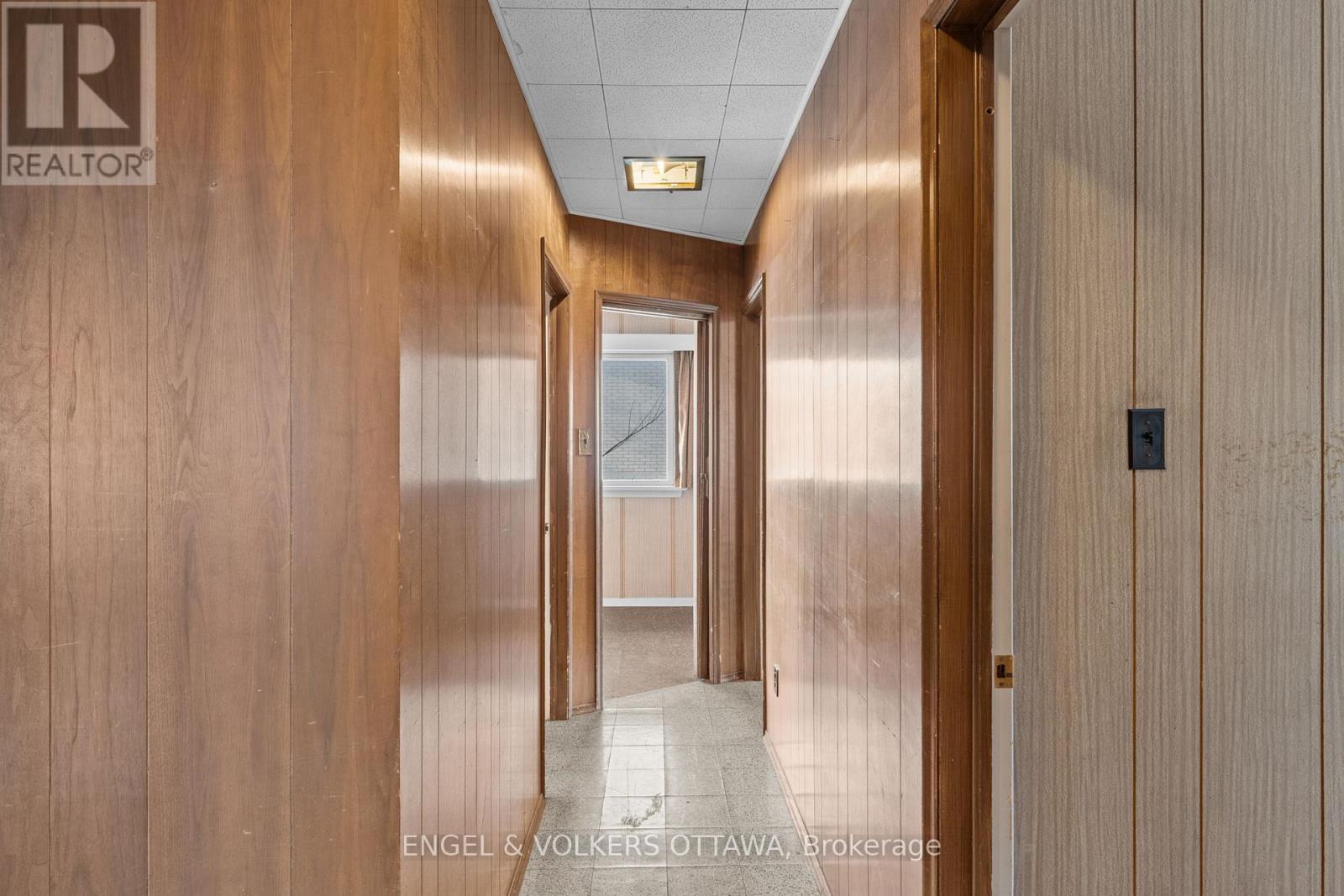 2626 Elmhurst Street, Ottawa, ON - Indoor Photo Showing Other Room