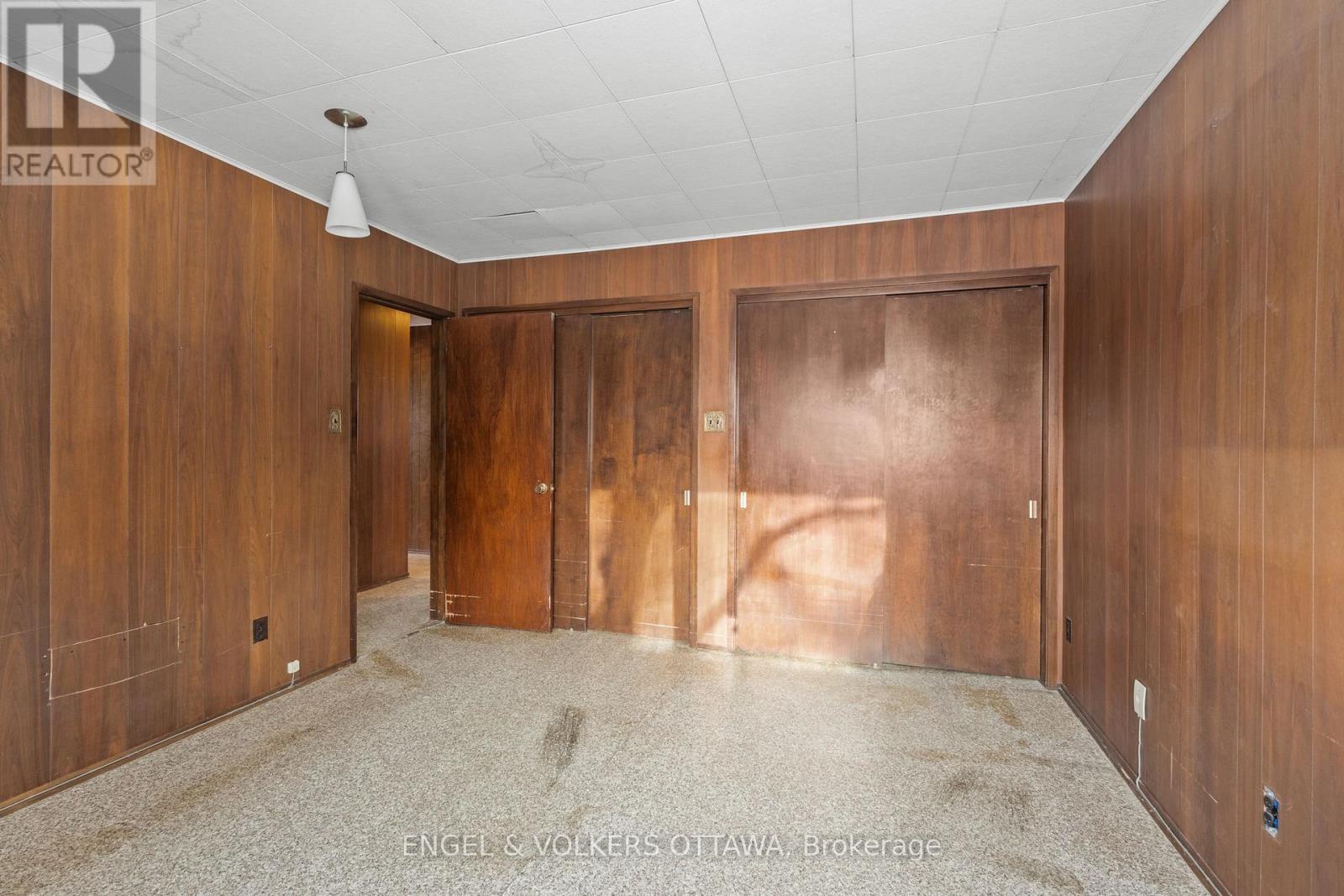 2626 Elmhurst Street, Ottawa, ON - Indoor Photo Showing Other Room