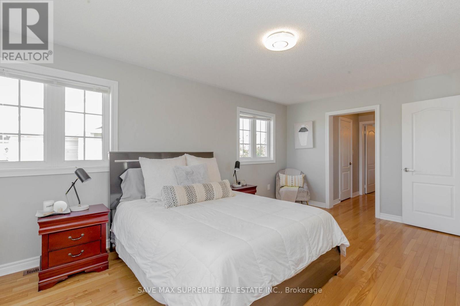 135 Prince William Way, Barrie, ON - Indoor Photo Showing Bedroom