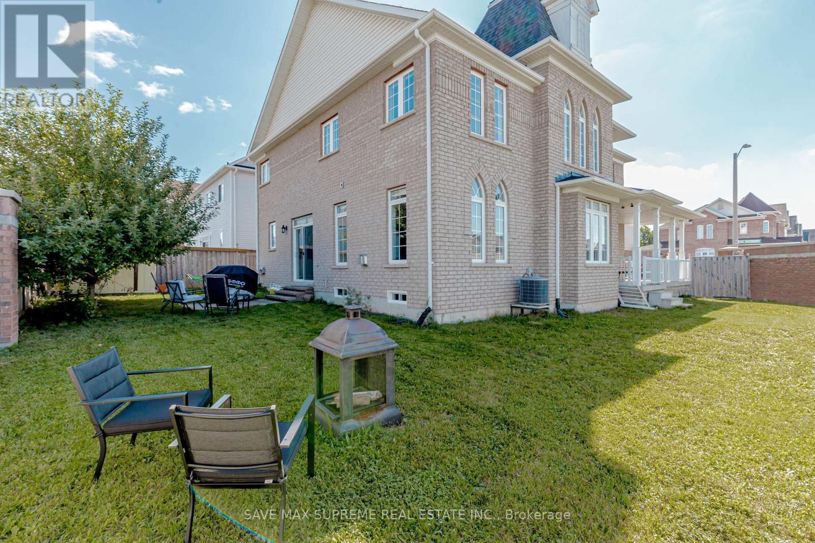 135 Prince William Way, Barrie, ON - Outdoor With Exterior