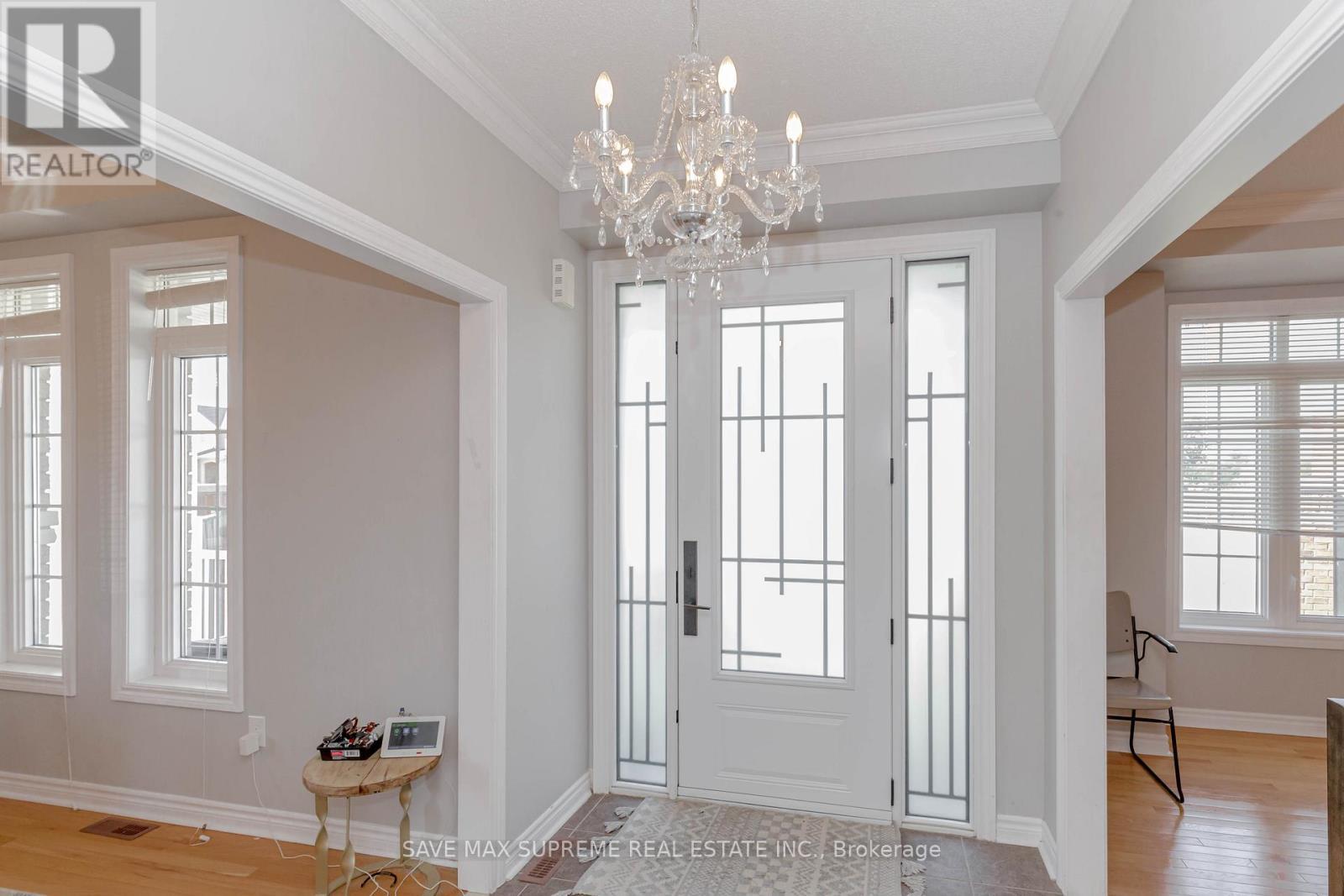 135 Prince William Way, Barrie, ON - Indoor Photo Showing Other Room