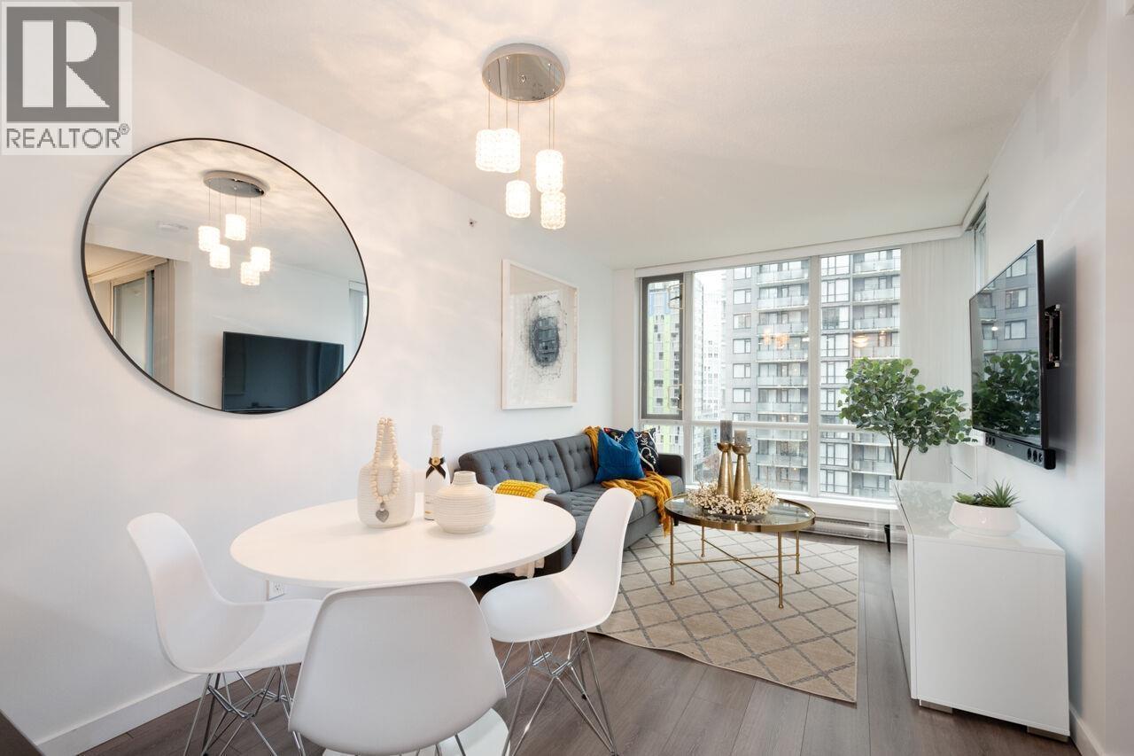 1205 1082 Seymour Street, Vancouver, BC - Indoor Photo Showing Dining Room