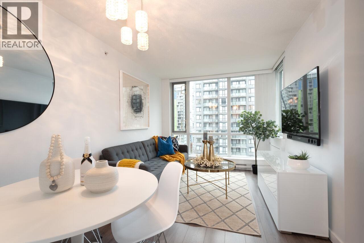 1205 1082 Seymour Street, Vancouver, BC - Indoor Photo Showing Dining Room