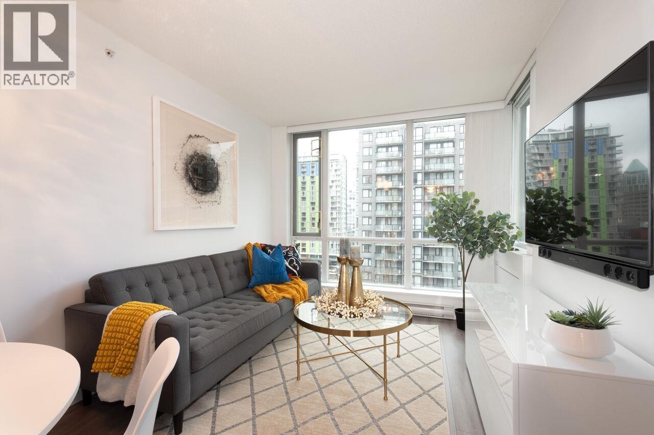 1205 1082 Seymour Street, Vancouver, BC - Indoor Photo Showing Living Room