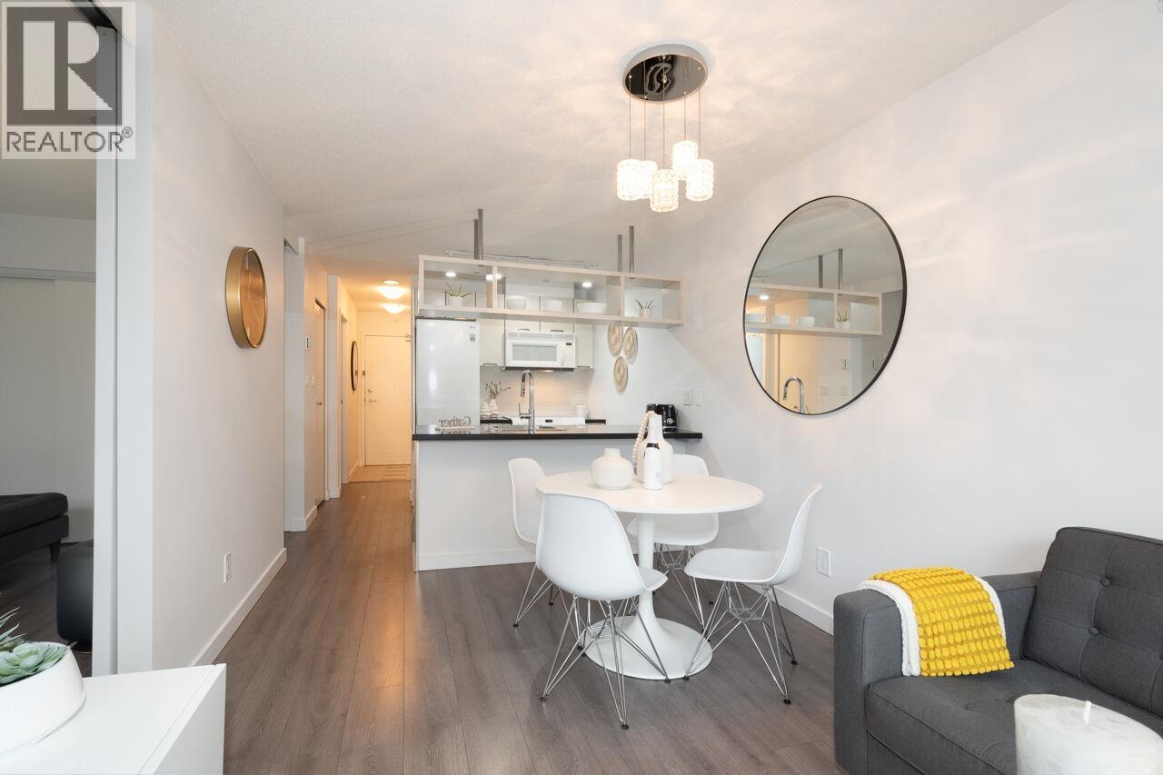 1205 1082 Seymour Street, Vancouver, BC - Indoor Photo Showing Dining Room