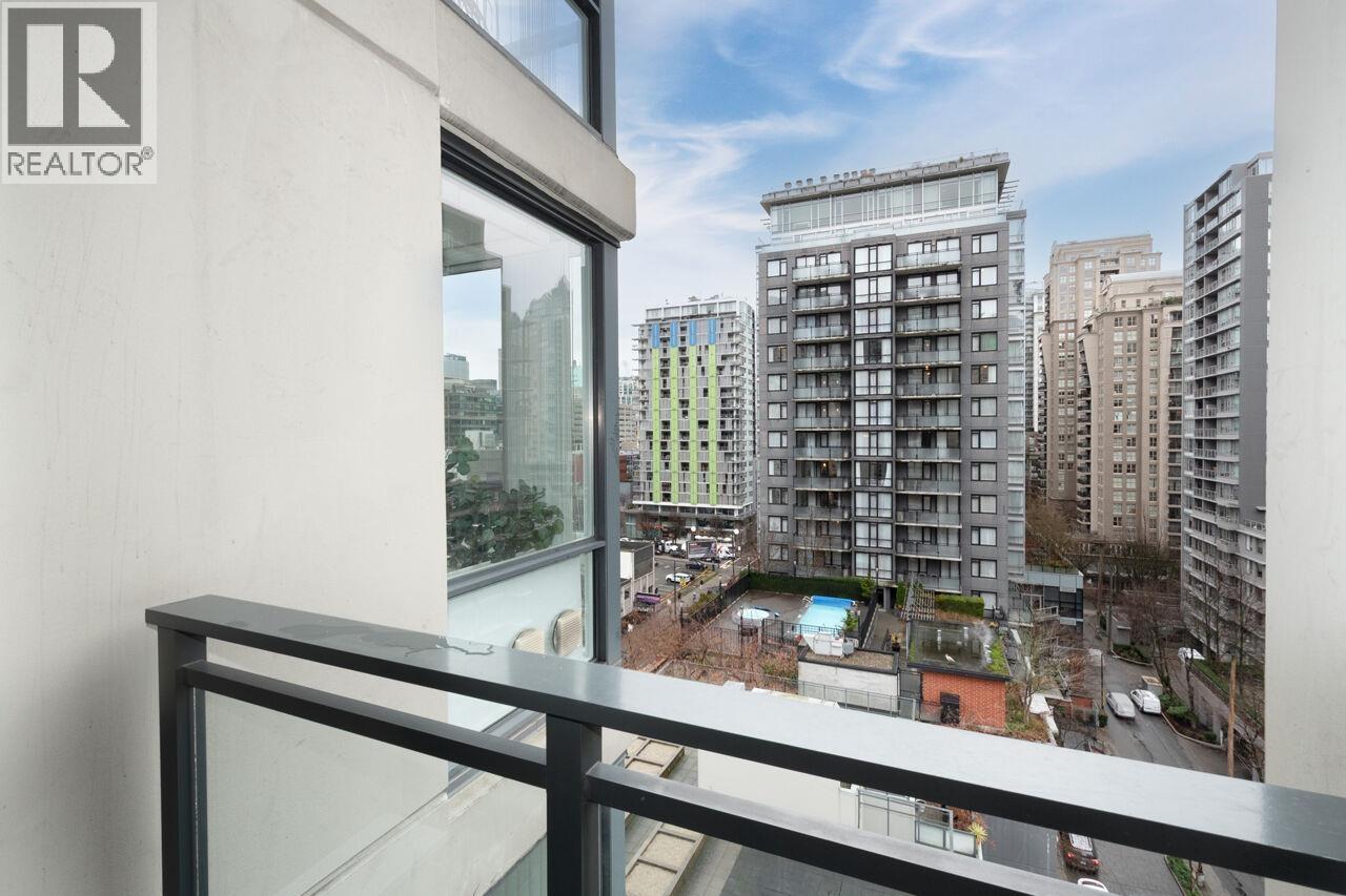 1205 1082 Seymour Street, Vancouver, BC - Outdoor With Balcony