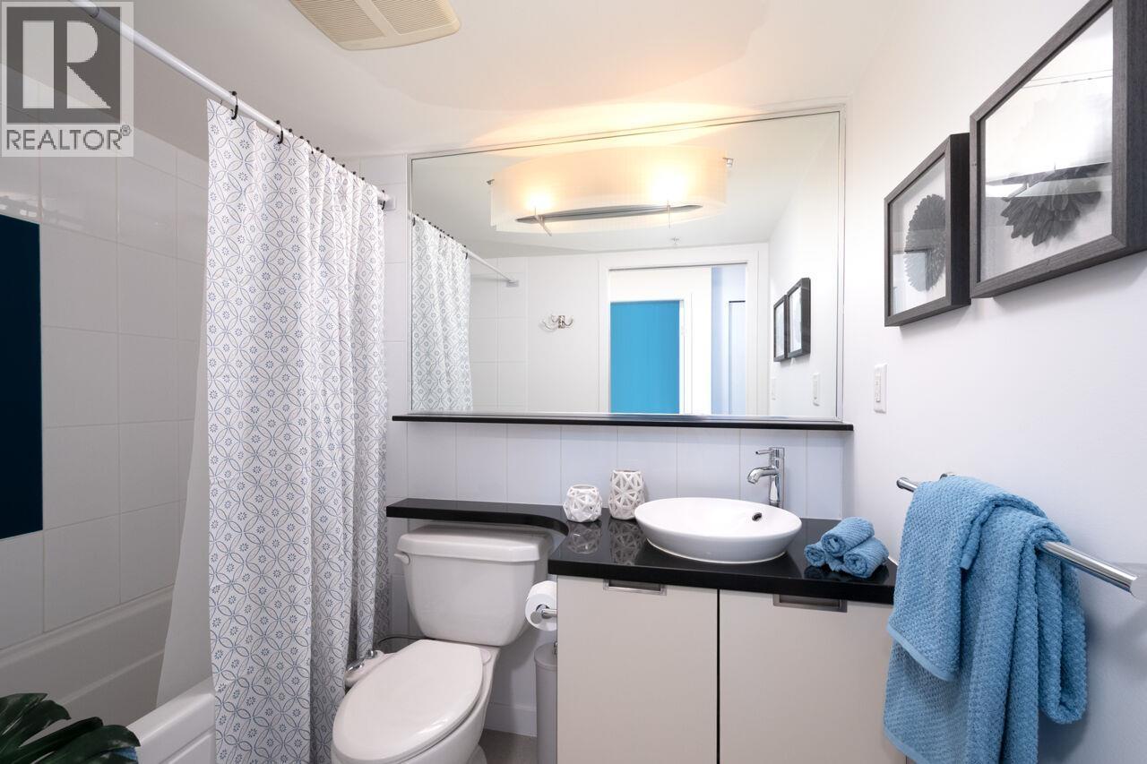 1205 1082 Seymour Street, Vancouver, BC - Indoor Photo Showing Bathroom