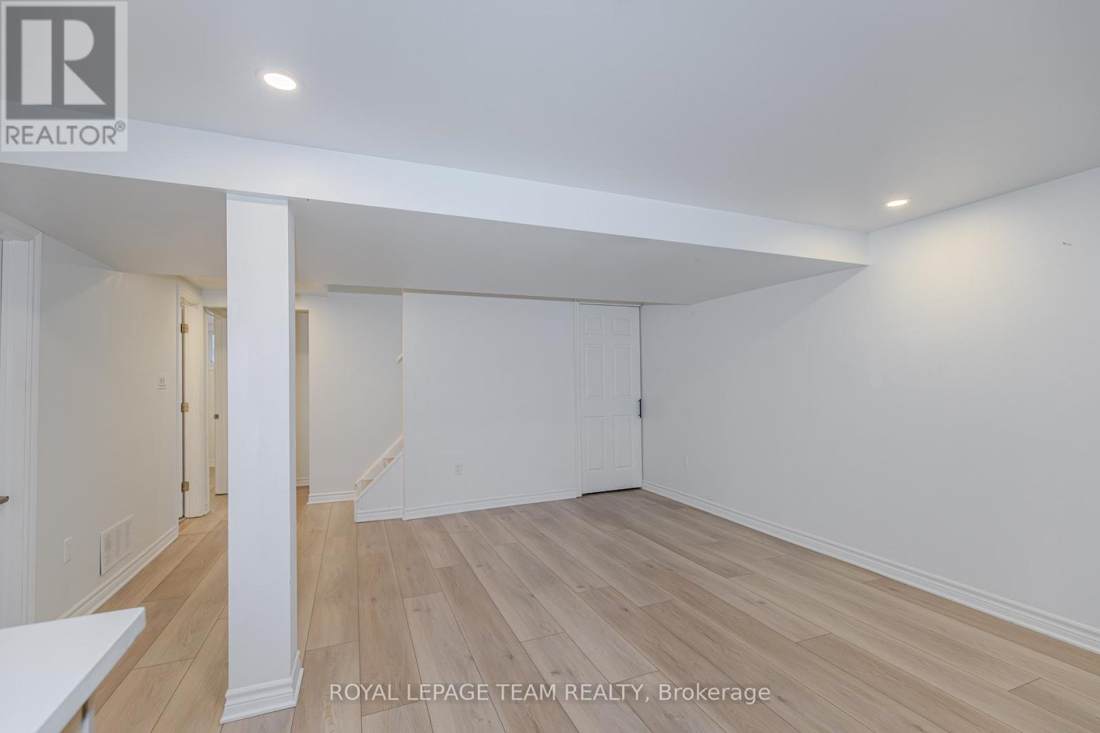 B - 37 Ballantrae Way, Ottawa, ON - Indoor Photo Showing Other Room