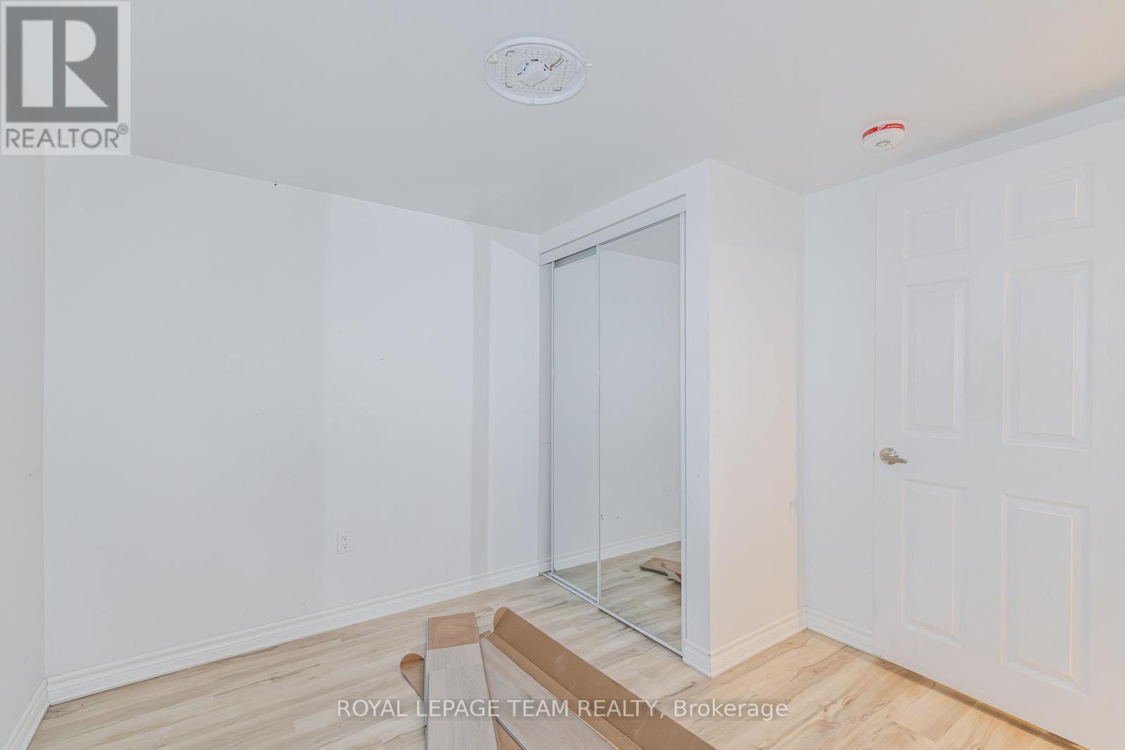 B - 37 Ballantrae Way, Ottawa, ON - Indoor Photo Showing Other Room