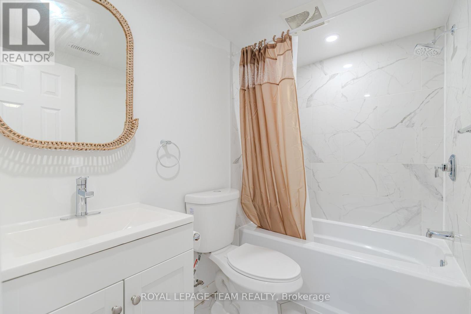 B - 37 Ballantrae Way, Ottawa, ON - Indoor Photo Showing Bathroom