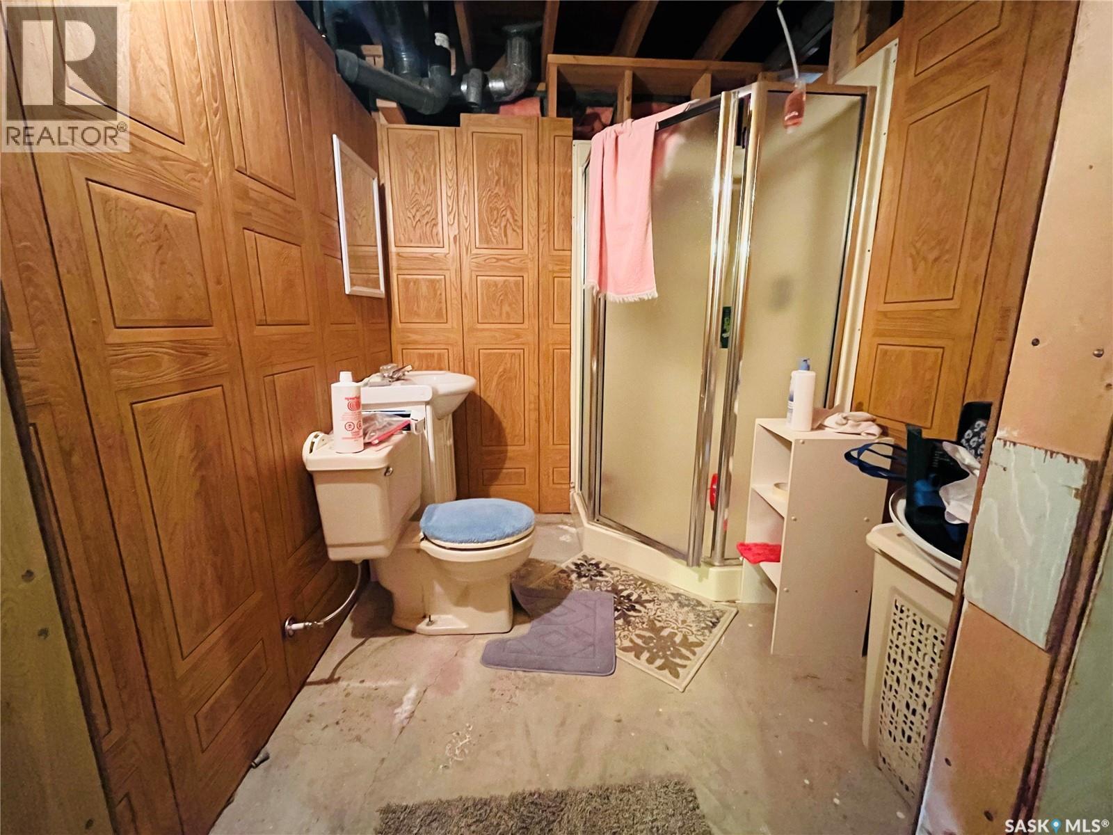 500 Reed Street, Morse, SK - Indoor Photo Showing Bathroom