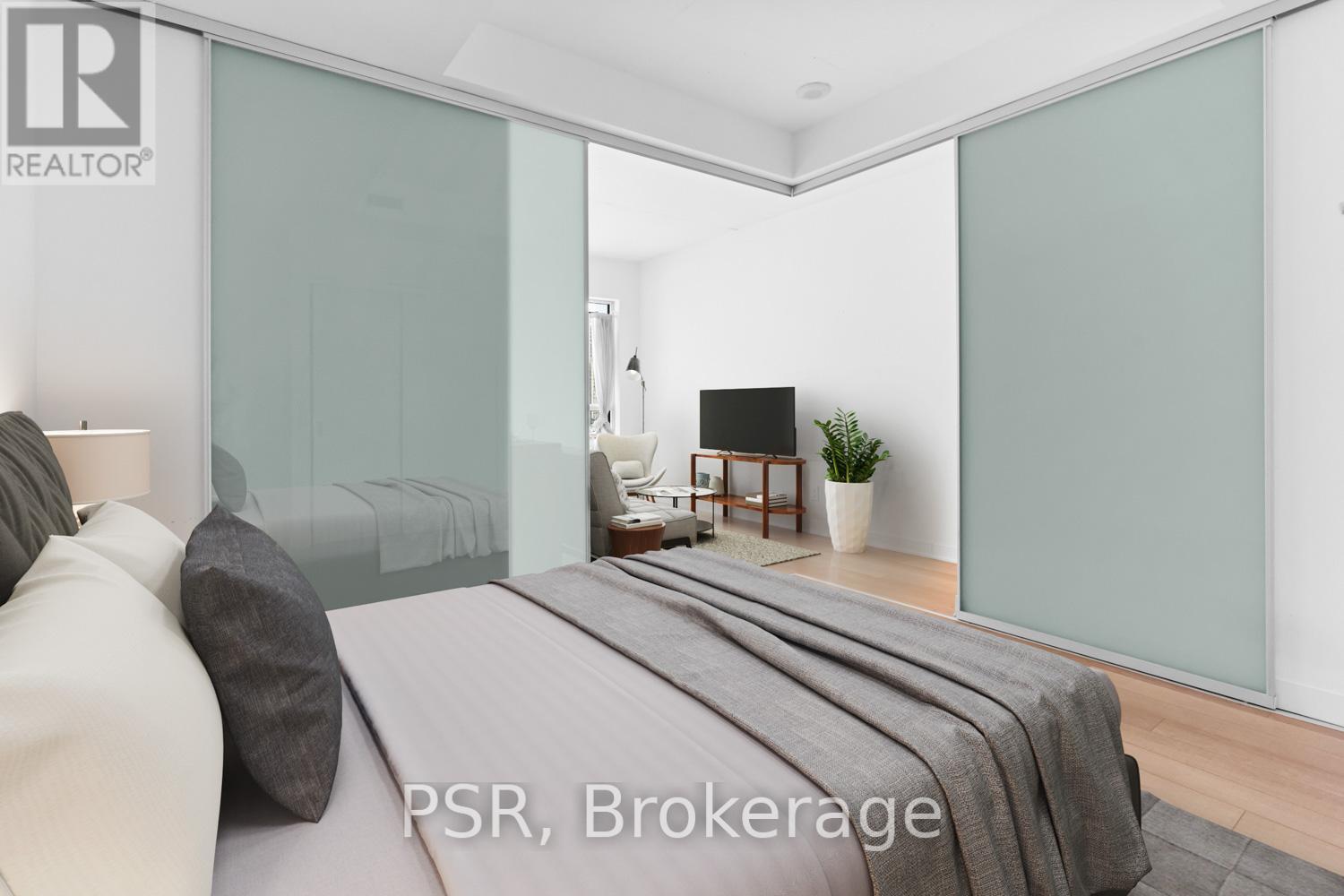 1002 - 210 Simcoe Street, Toronto, ON - Indoor Photo Showing Bedroom