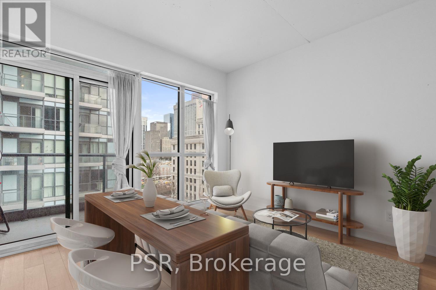 1002 - 210 Simcoe Street, Toronto, ON - Indoor