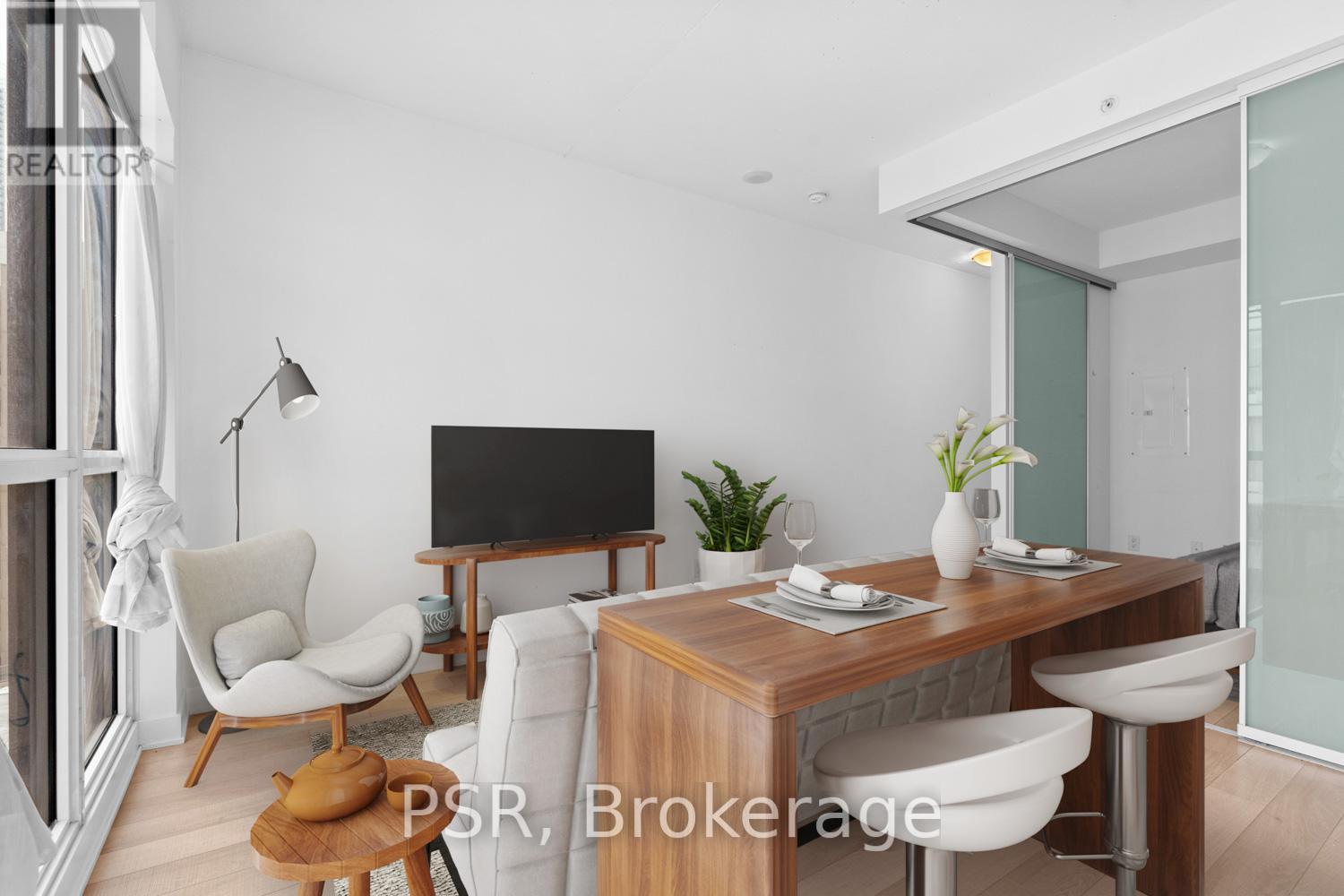 1002 - 210 Simcoe Street, Toronto, ON - Indoor Photo Showing Other Room