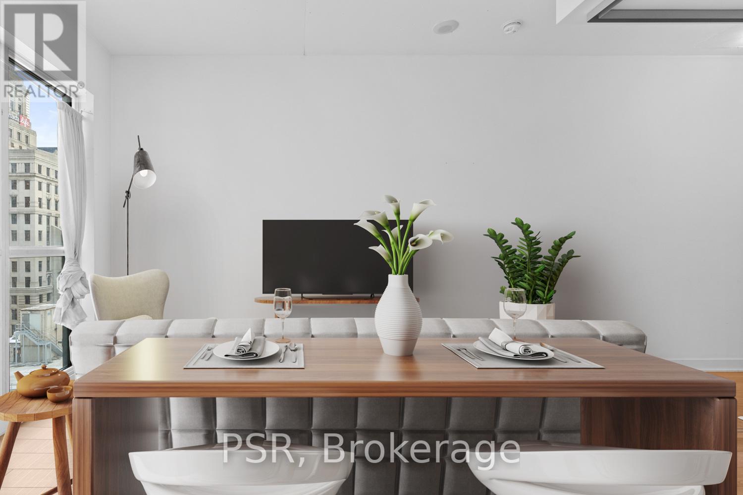 1002 - 210 Simcoe Street, Toronto, ON - Indoor