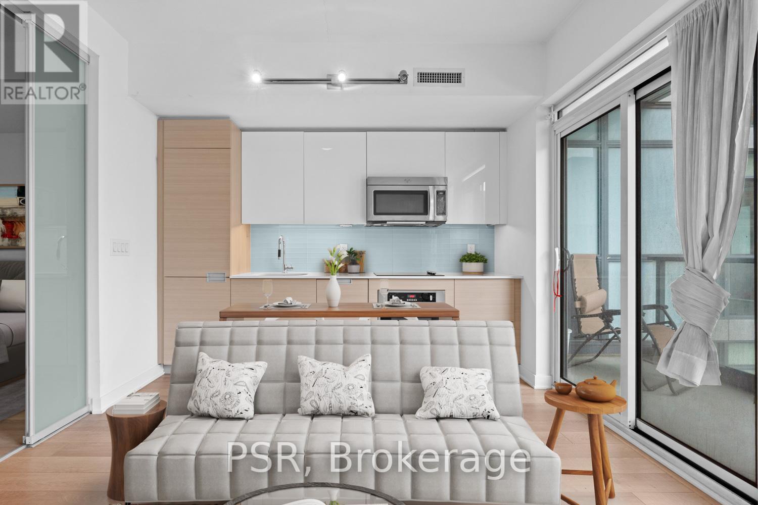 1002 - 210 Simcoe Street, Toronto, ON - Indoor