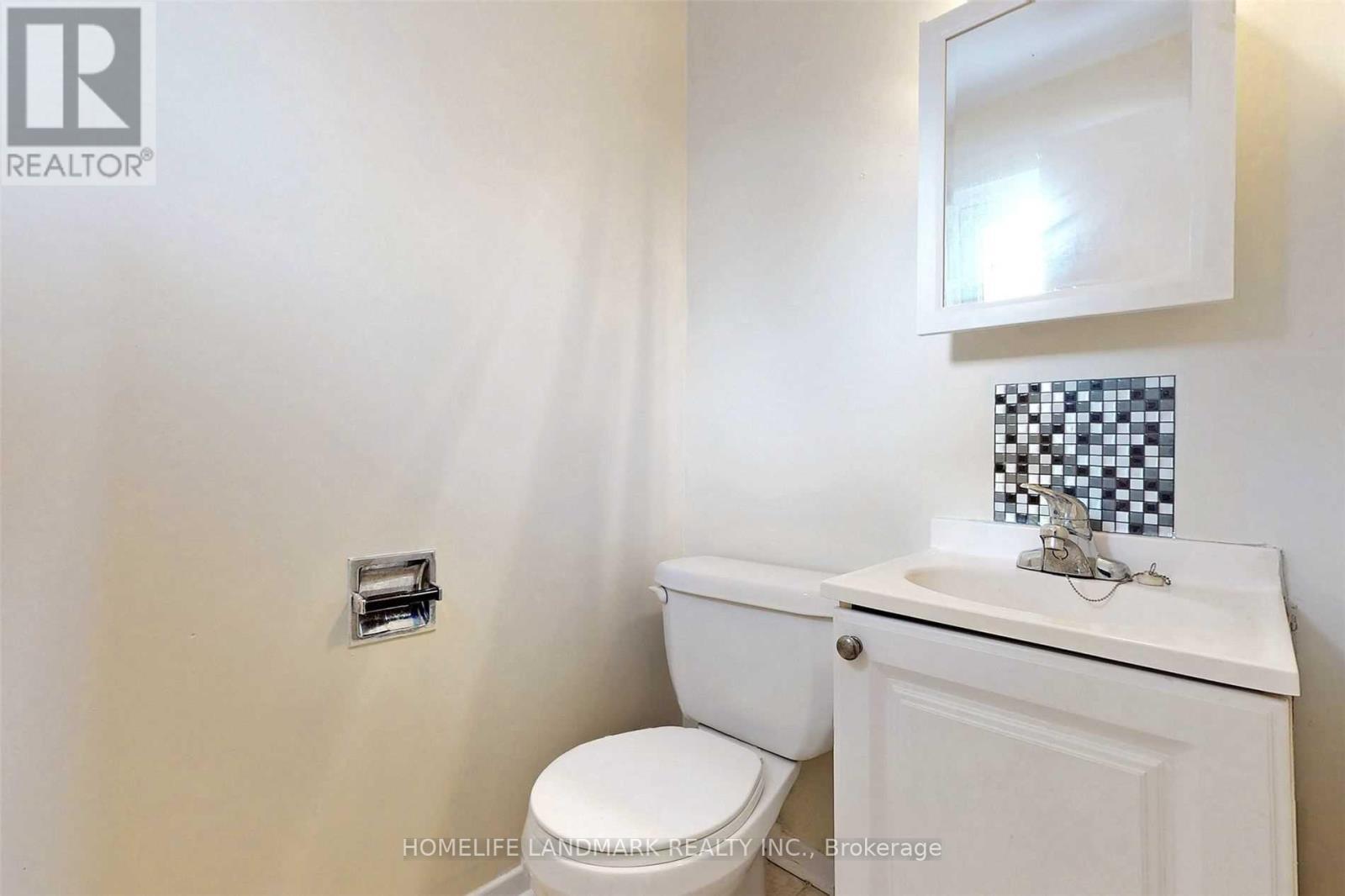 Main - 57 Ardgowan Crescent, Toronto, ON - Indoor Photo Showing Bathroom