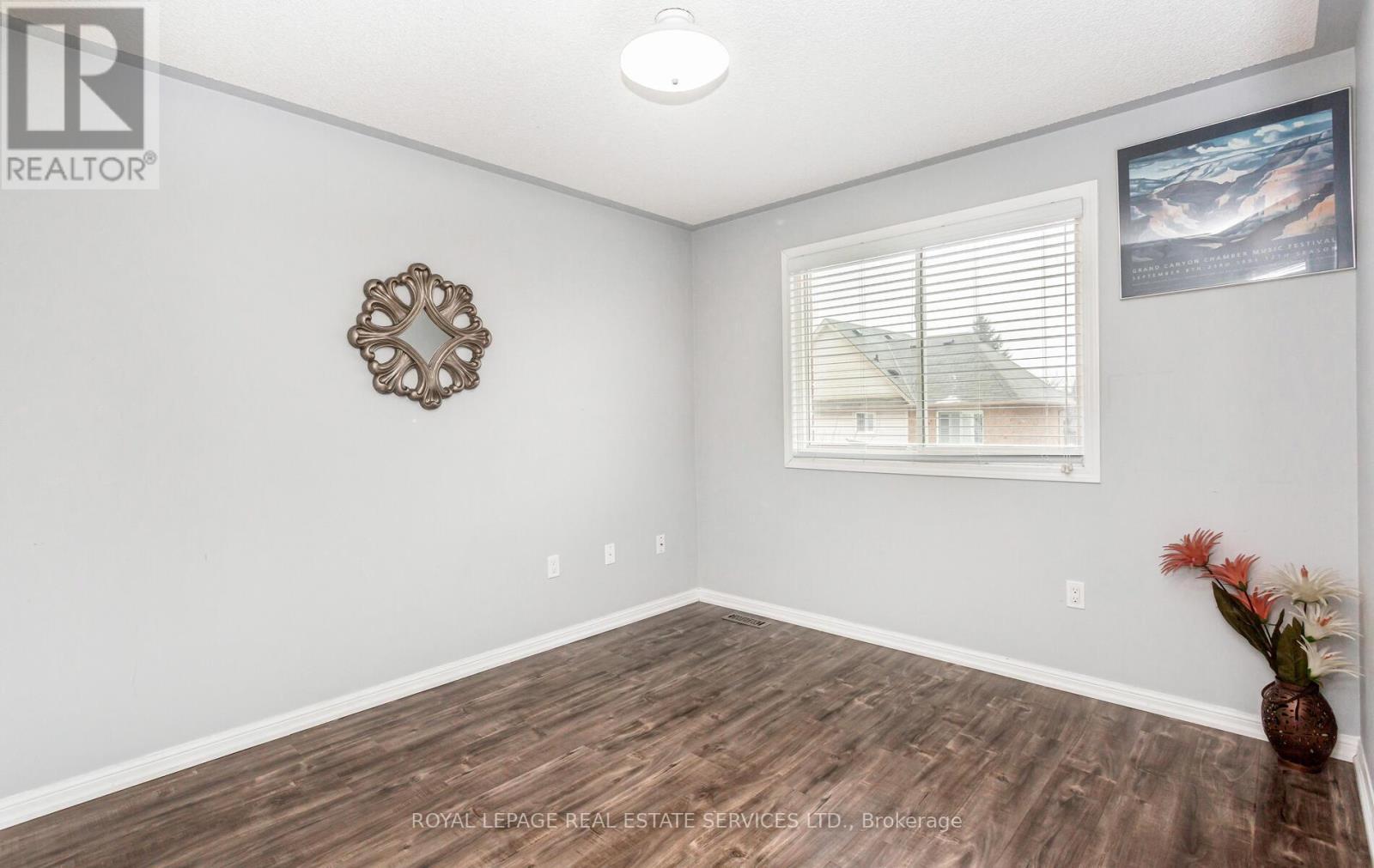 5050 Bunton Crescent, Burlington, ON - Indoor Photo Showing Other Room