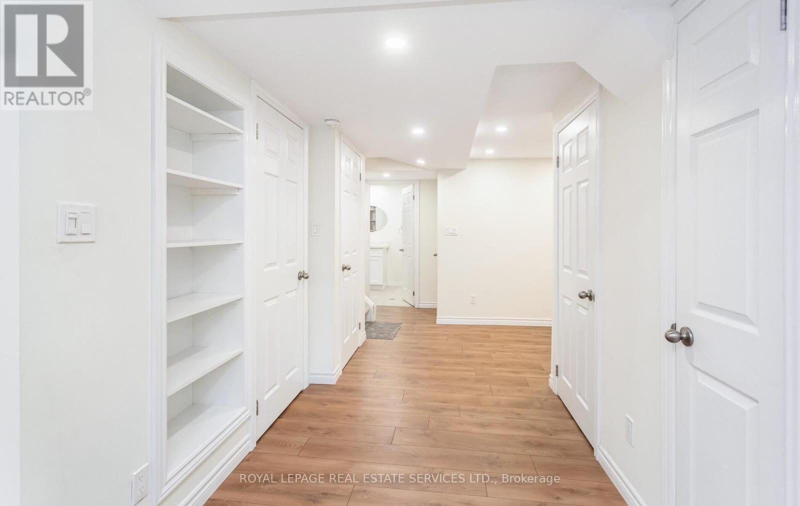 5050 Bunton Crescent, Burlington, ON - Indoor Photo Showing Other Room