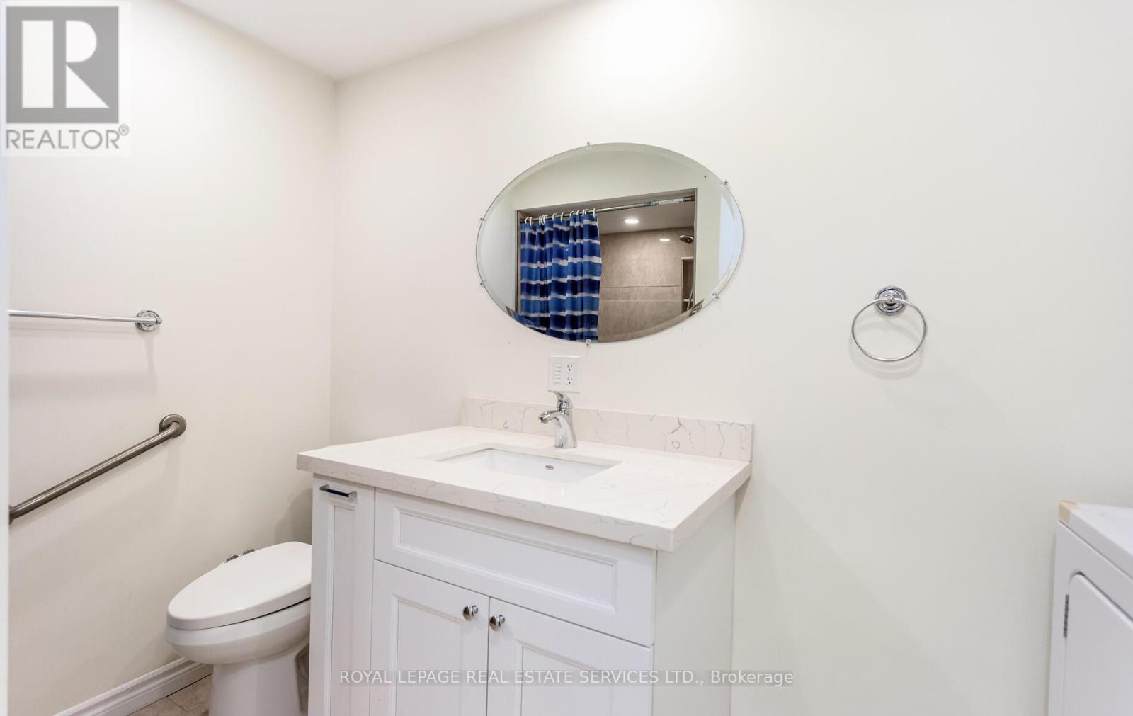 5050 Bunton Crescent, Burlington, ON - Indoor Photo Showing Bathroom