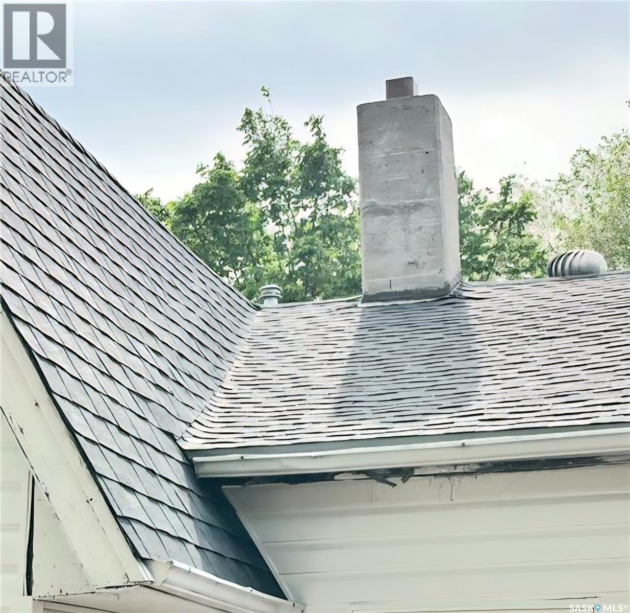 1450 Alexandra Street, Regina, SK - Outdoor