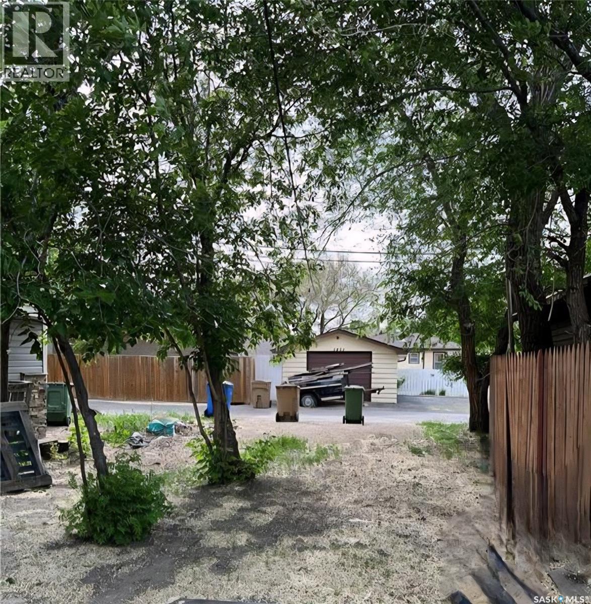 1450 Alexandra Street, Regina, SK - Outdoor