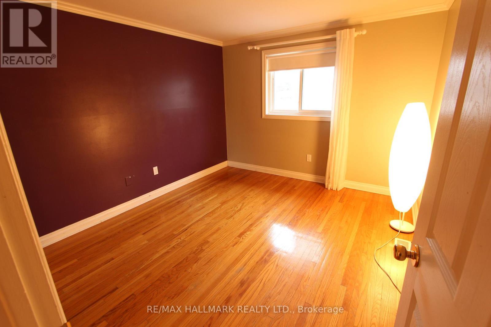 Entire House - 8 Meadowland Avenue, Barrie, ON - Indoor Photo Showing Other Room