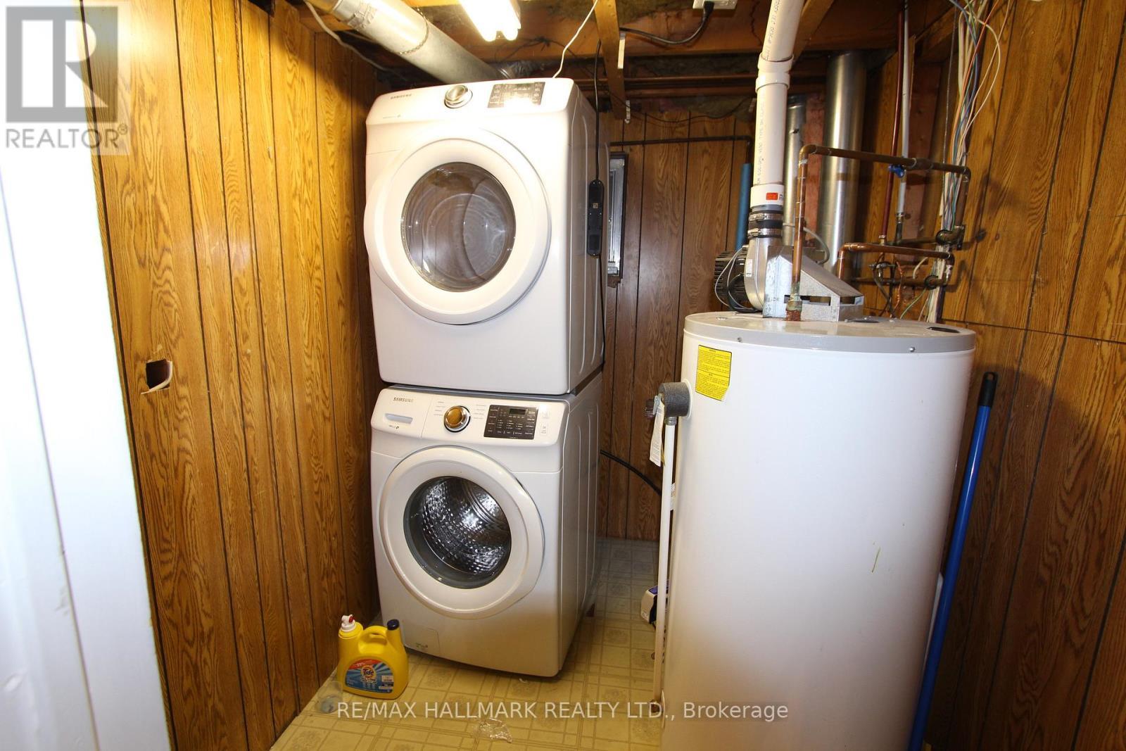 Entire House - 8 Meadowland Avenue, Barrie, ON - Indoor Photo Showing Laundry Room