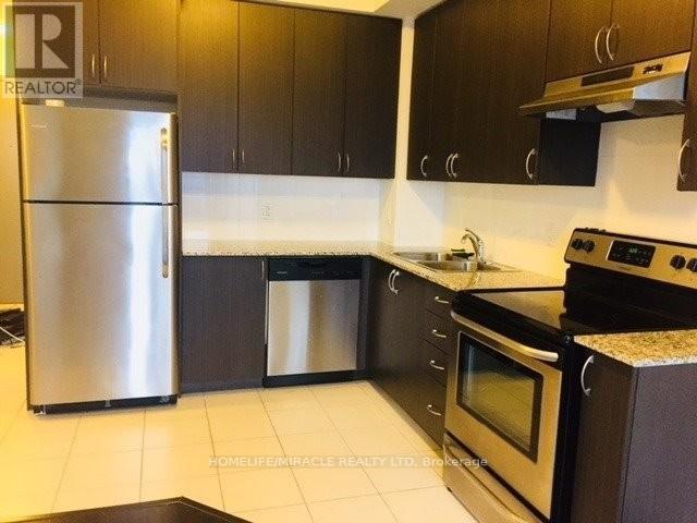 410 - 50 Sky Harbour Drive, Brampton, ON - Indoor Photo Showing Kitchen With Double Sink