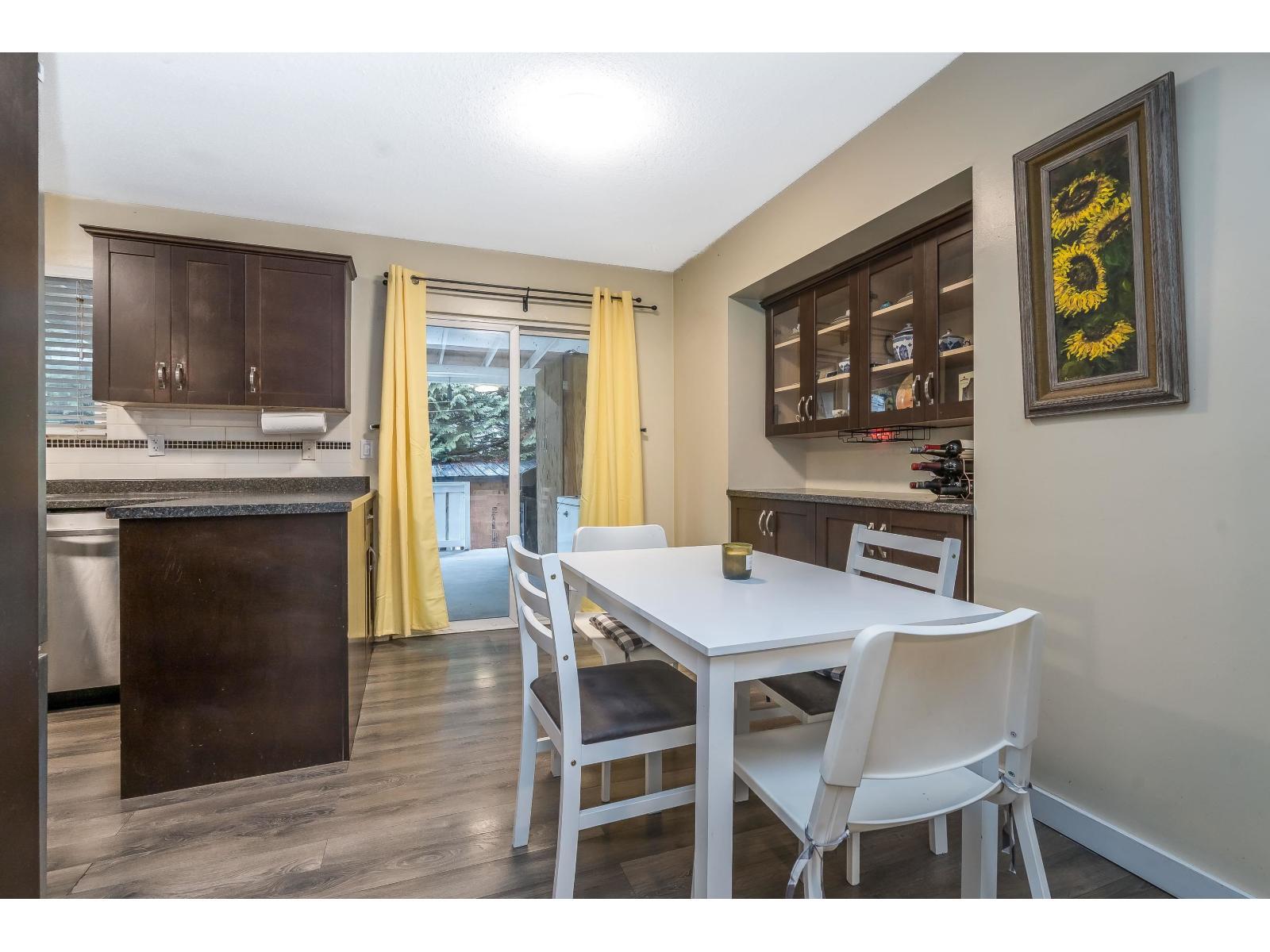13288 64A Avenue, Surrey, BC - Indoor Photo Showing Dining Room