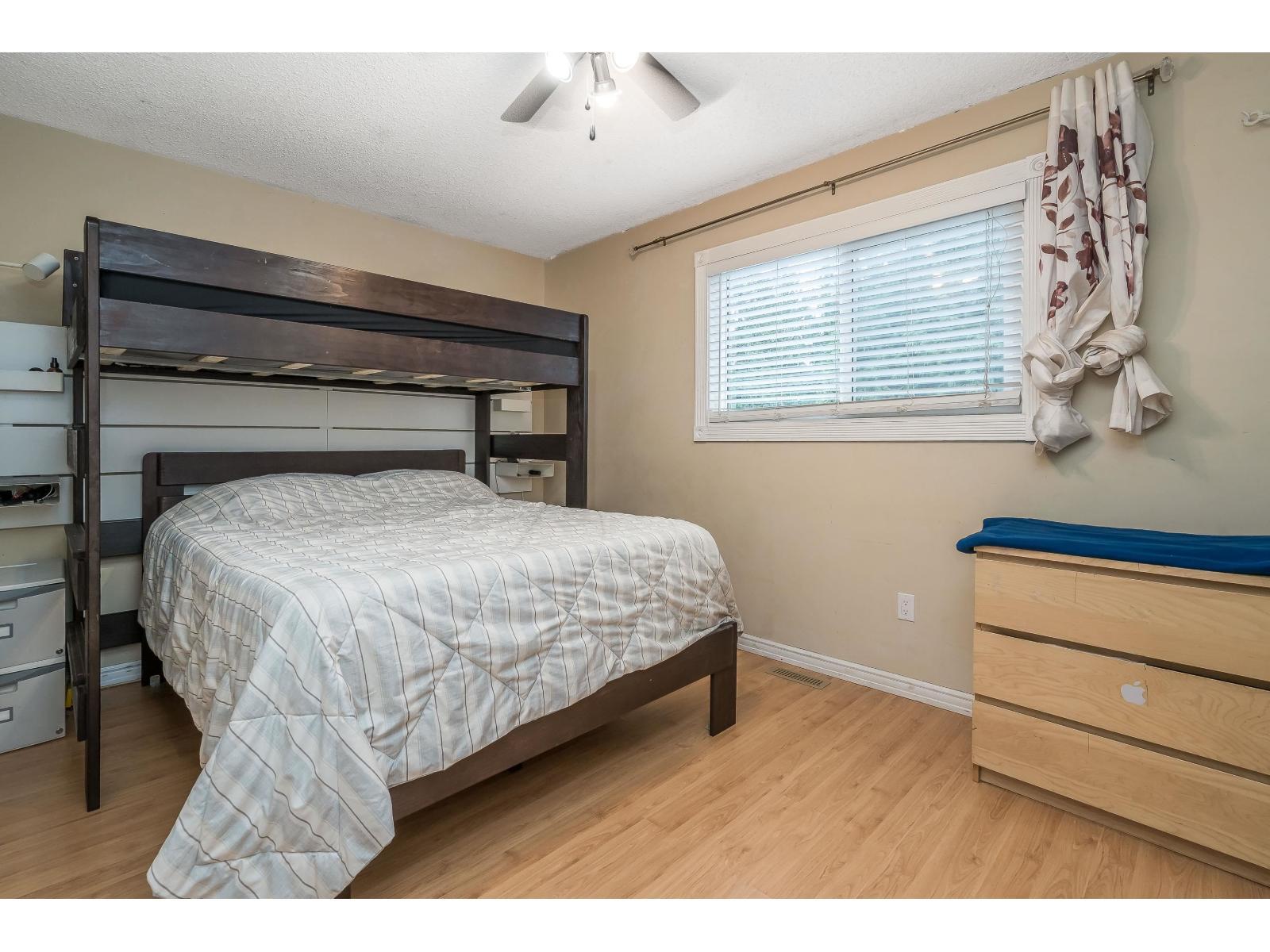 13288 64A Avenue, Surrey, BC - Indoor Photo Showing Bedroom