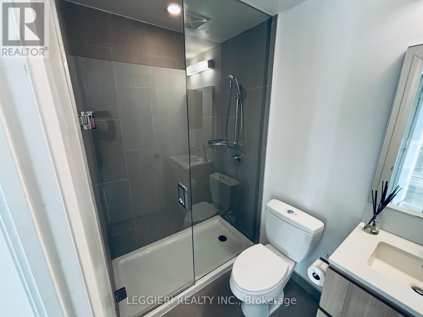 1404 - 36 Park Lawn Road, Toronto, ON - Indoor Photo Showing Bathroom