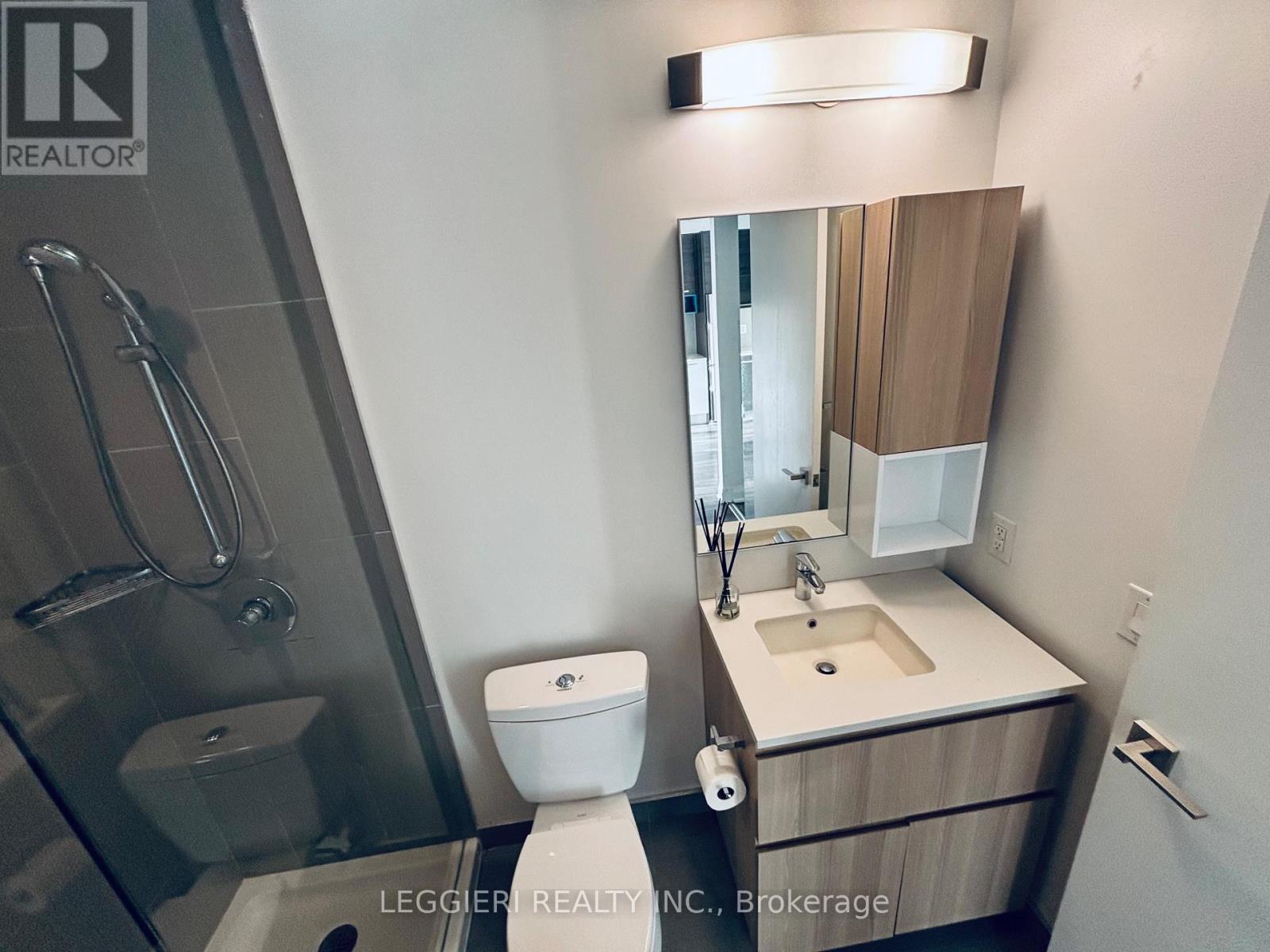 1404 - 36 Park Lawn Road, Toronto, ON - Indoor Photo Showing Bathroom