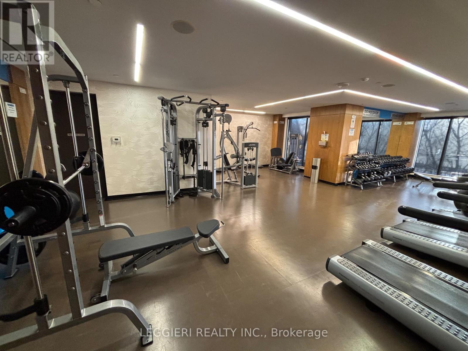 1404 - 36 Park Lawn Road, Toronto, ON - Indoor Photo Showing Gym Room