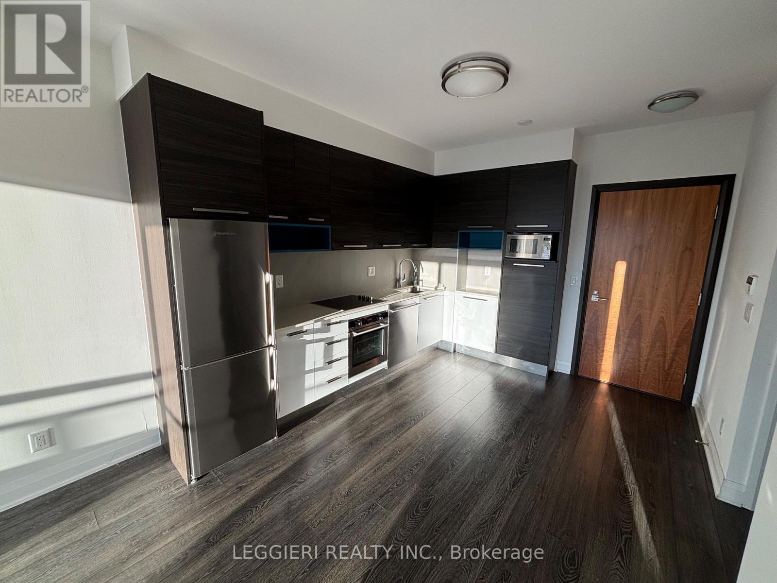 1404 - 36 Park Lawn Road, Toronto, ON - Indoor Photo Showing Kitchen