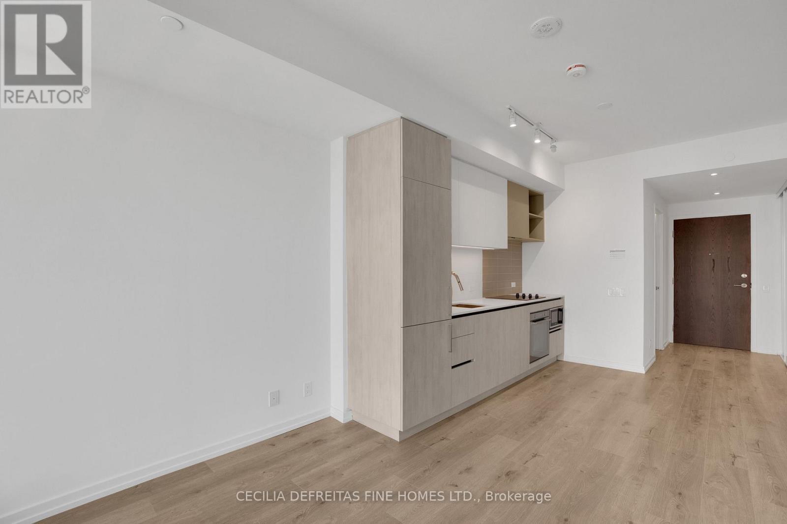 4603 - 7890 Jane Street, Vaughan, ON - Indoor Photo Showing Other Room