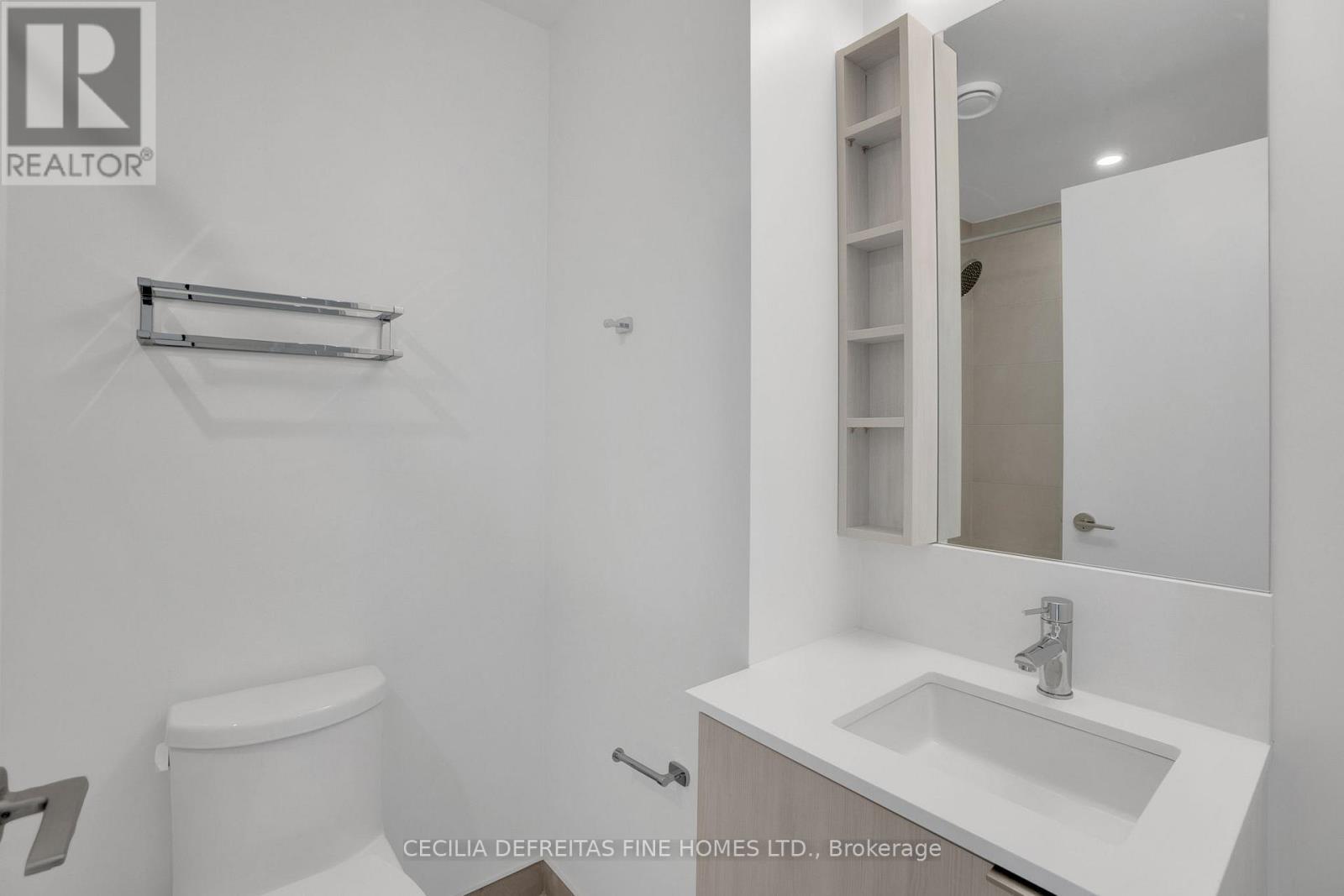4603 - 7890 Jane Street, Vaughan, ON - Indoor Photo Showing Bathroom