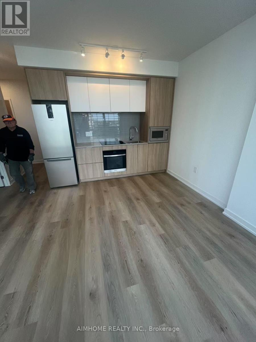 395 Square One Drive, Mississauga, ON - Indoor Photo Showing Kitchen