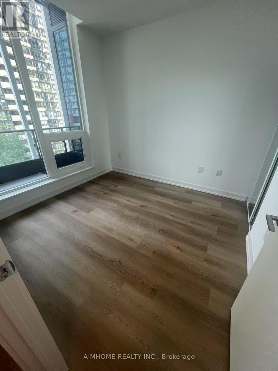 395 Square One Drive, Mississauga, ON - Indoor Photo Showing Other Room