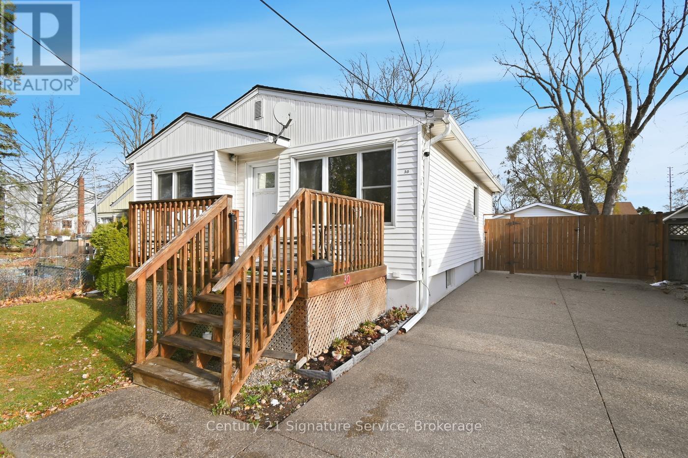 30 Louth Street, St. Catharines, ON - Outdoor