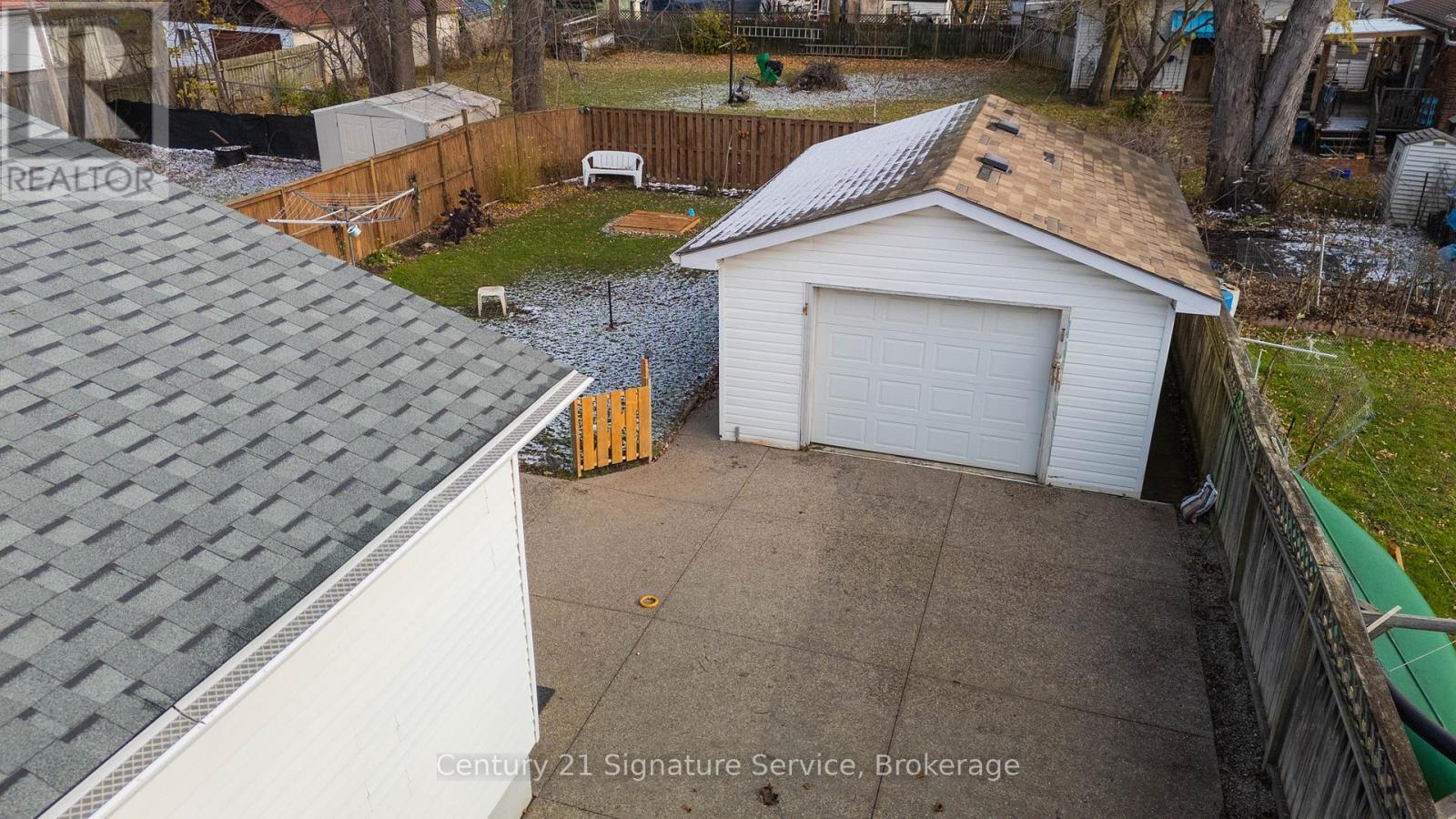 30 Louth Street, St. Catharines, ON - Outdoor