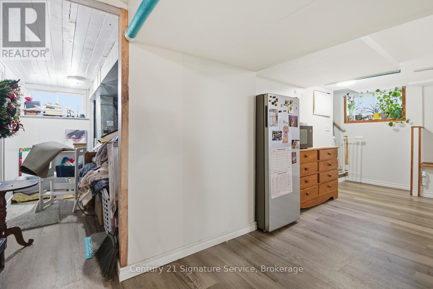 30 Louth Street, St. Catharines, ON - Indoor