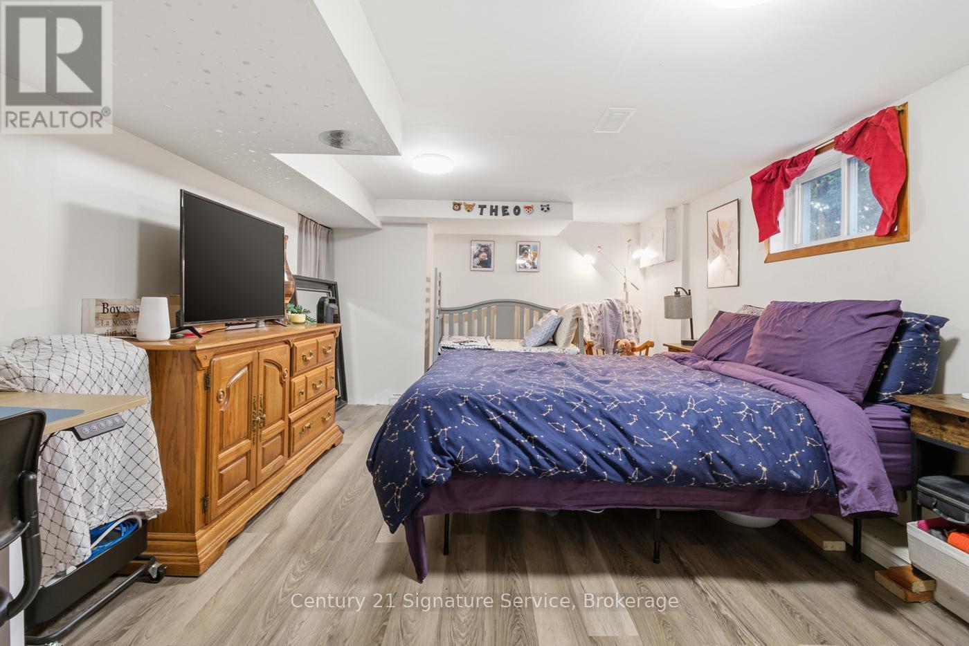30 Louth Street, St. Catharines, ON - Indoor Photo Showing Bedroom
