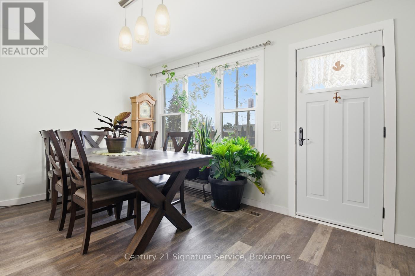 30 Louth Street, St. Catharines, ON - Indoor Photo Showing Dining Room