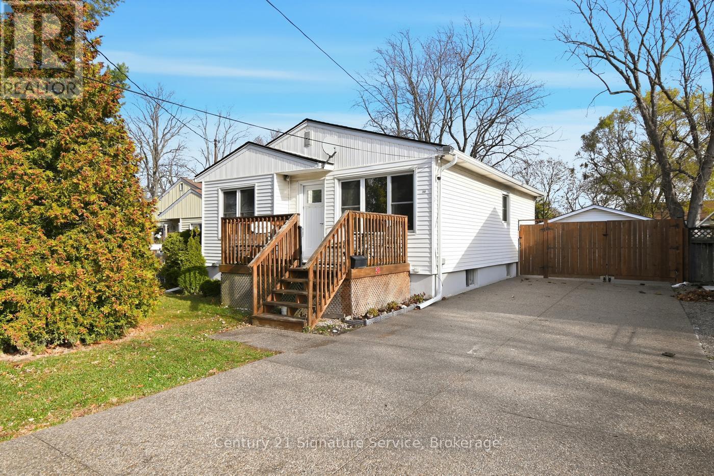 30 Louth Street, St. Catharines, ON - Outdoor