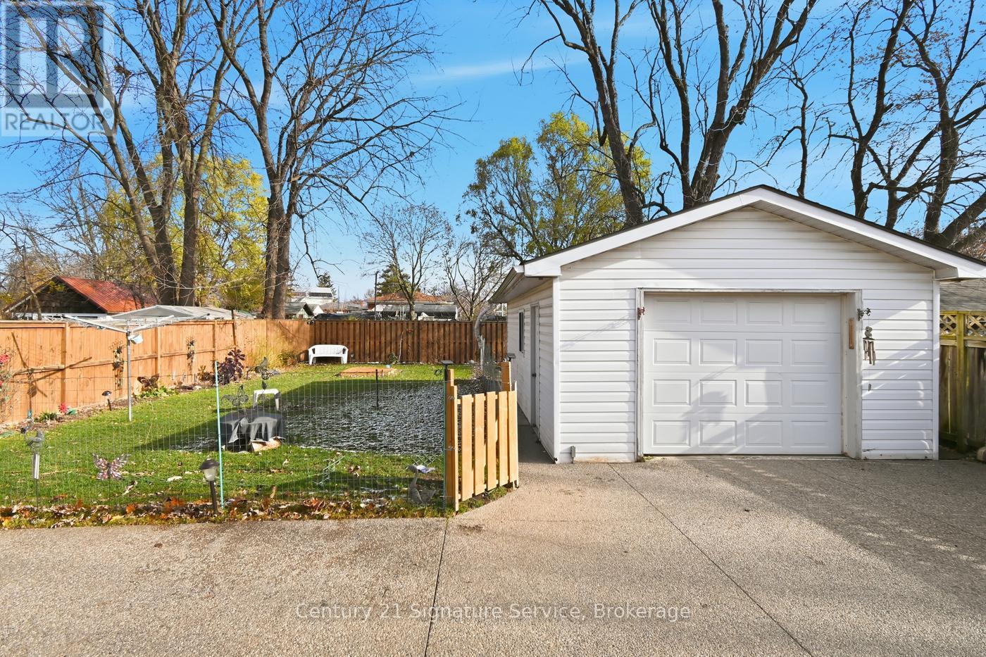 30 Louth Street, St. Catharines, ON - Outdoor