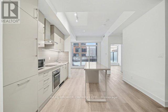 921 - 56 Andre De Grasse Street S, Markham, ON - Indoor Photo Showing Kitchen